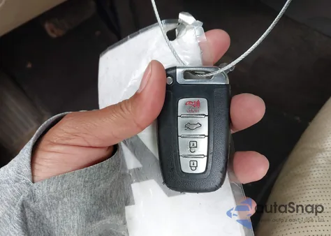 2010 Hyundai Genesis 4.6 from USA, damaged, VIN KMHGC4DFXAU071692